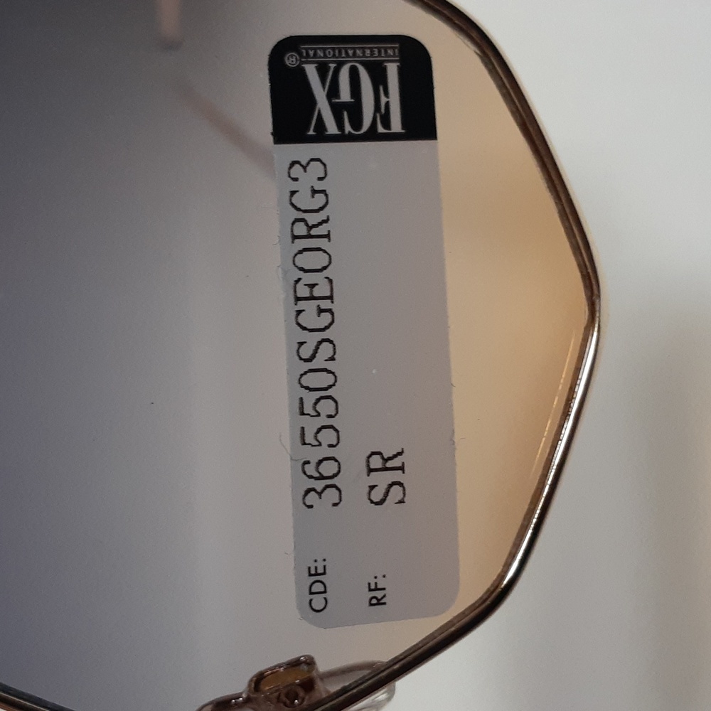 FGX Foster Grant Women Sunglasses Hexagon Shape Ombre Tint Gold Frame NWT - Picture 4 of 5